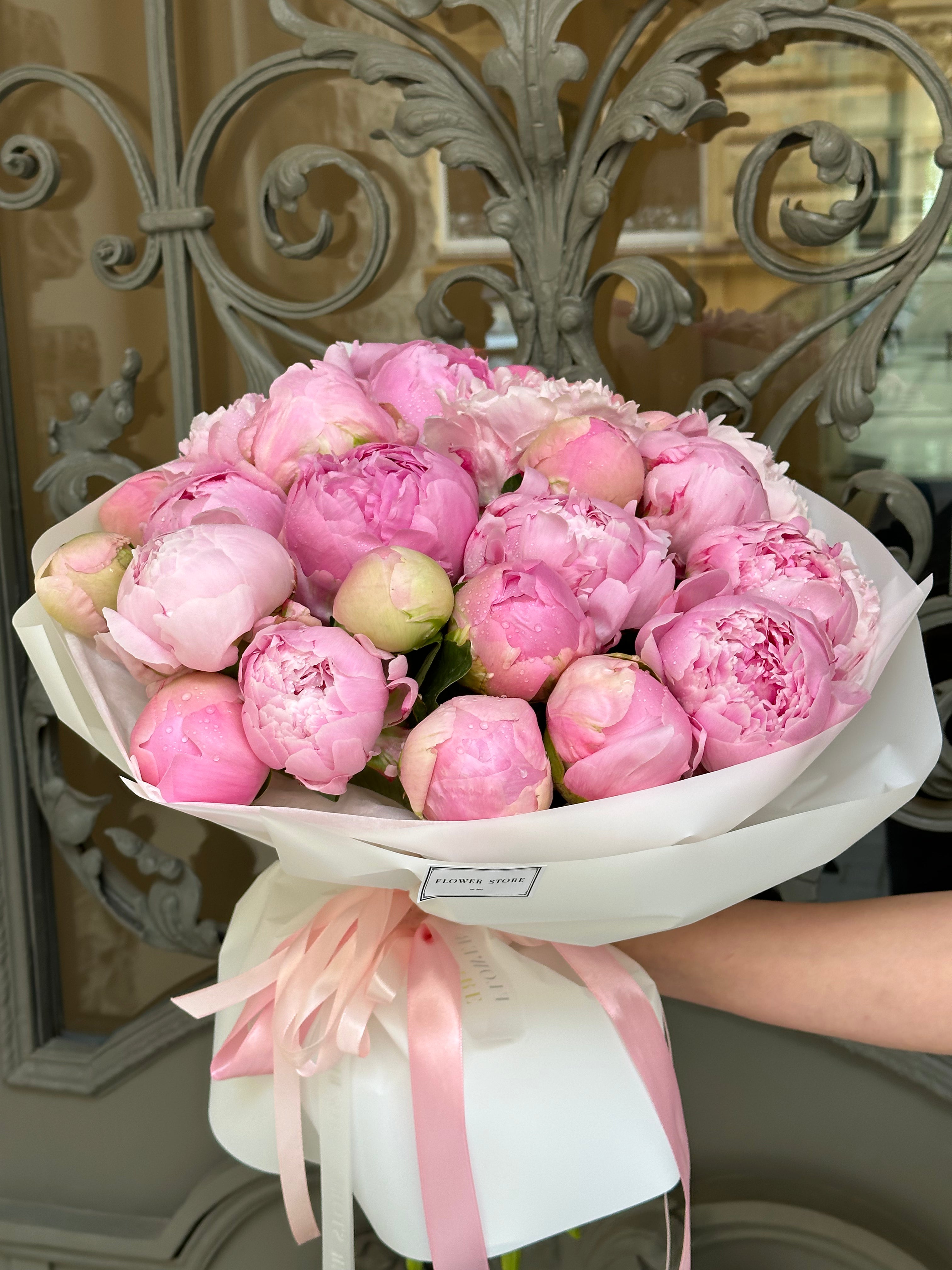 Jak przedłużyć trwałość kwiatów ciętych? 6 sprawdzonych sposobów florystów 🌸