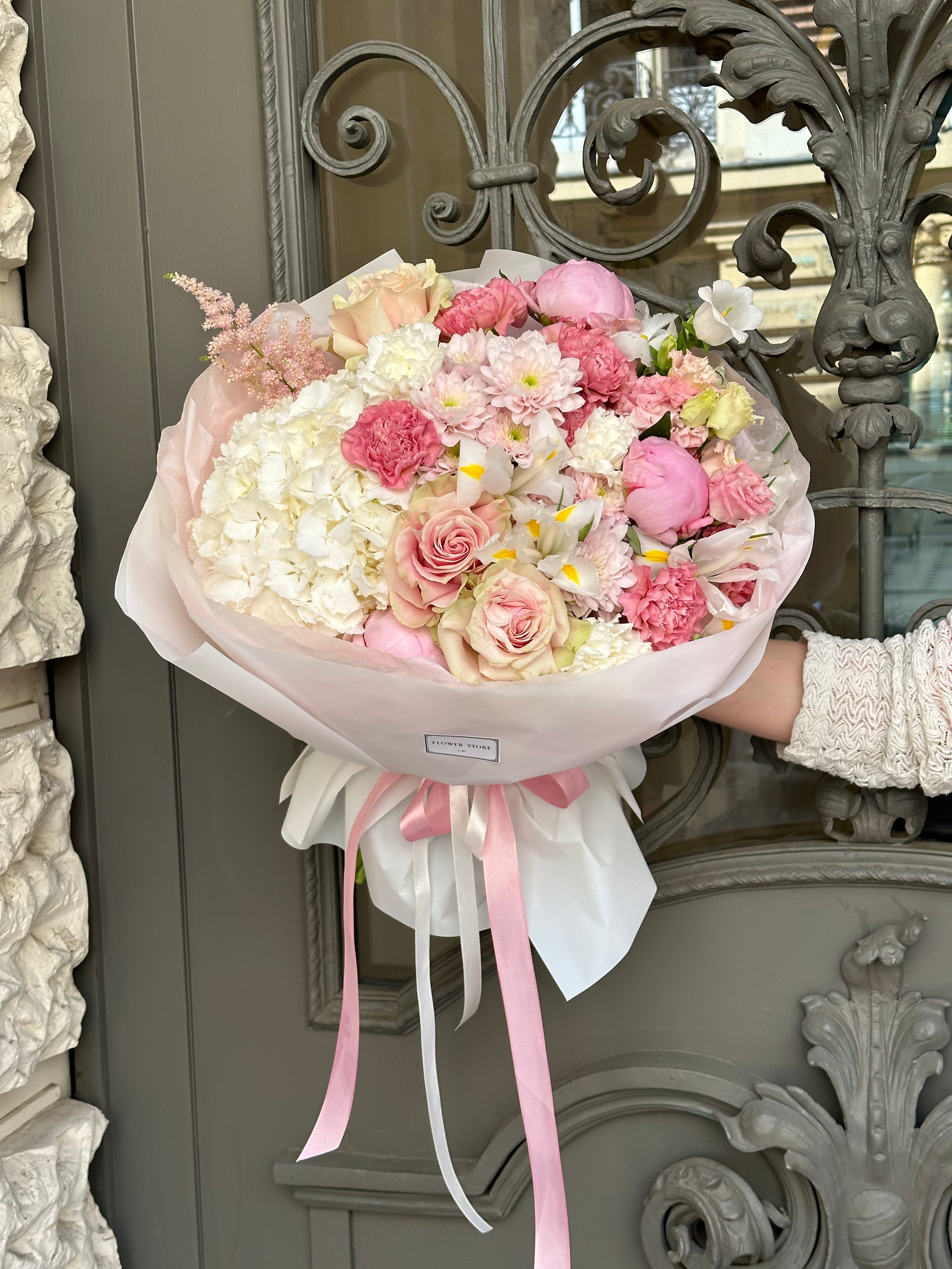 🌹 Wieczne róże kontra tradycyjne bukiety – co wybrać?