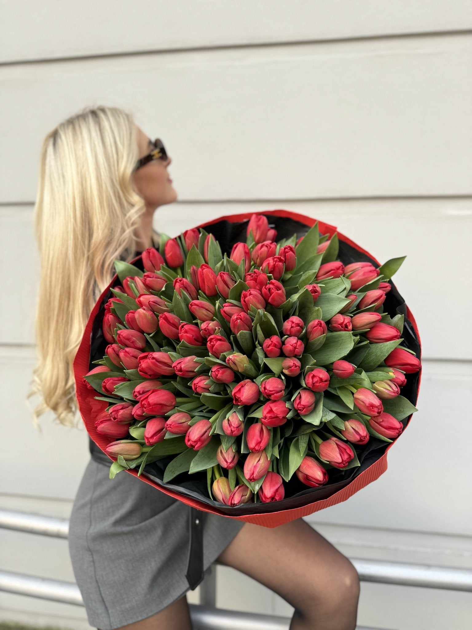 Bukiet Czerwonych Tulipanów - kwiaty Flower Store Warszawa