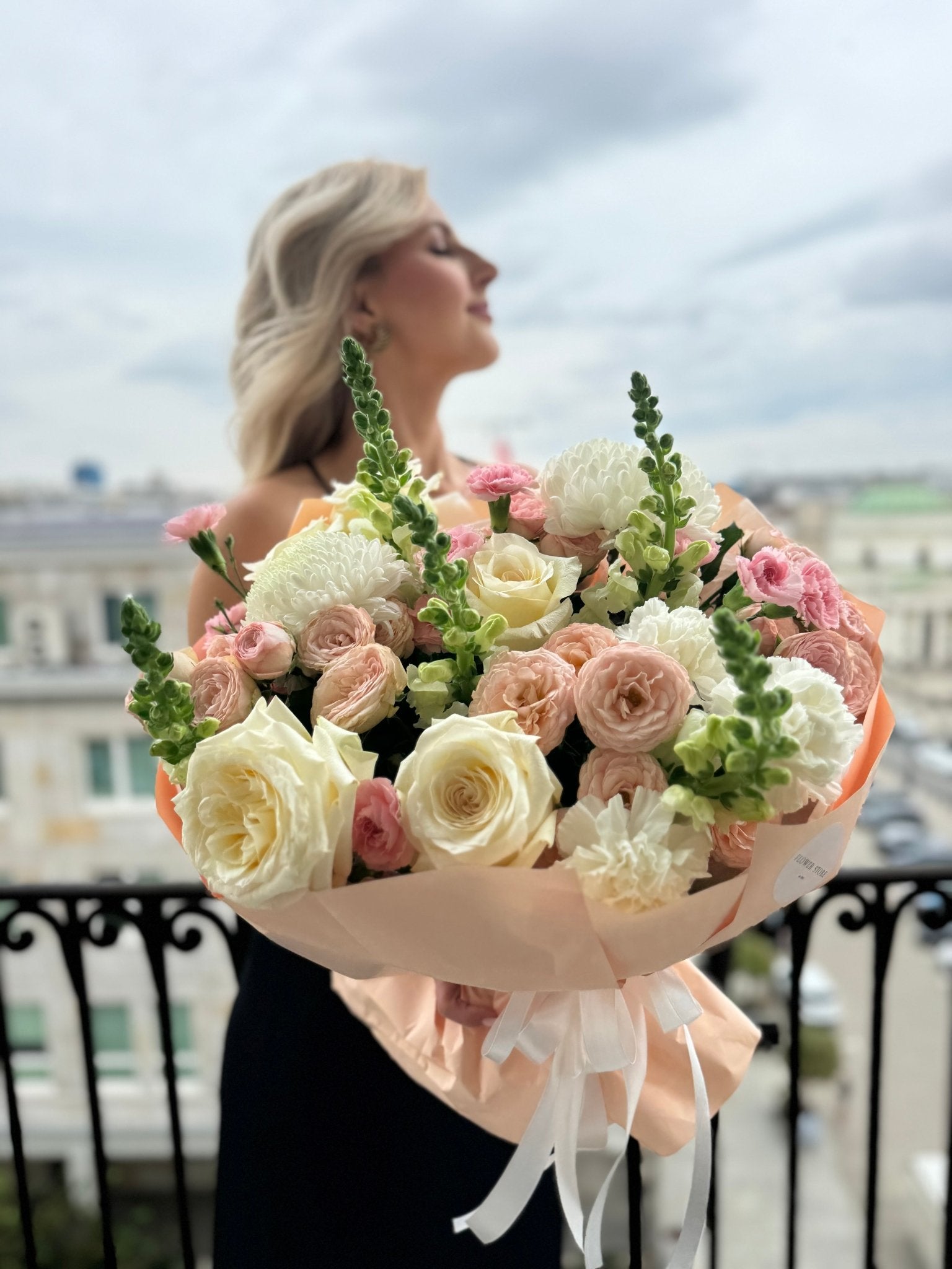 Bukiet kwiatów Amore Amore - kwiaty Flower Store Warszawa