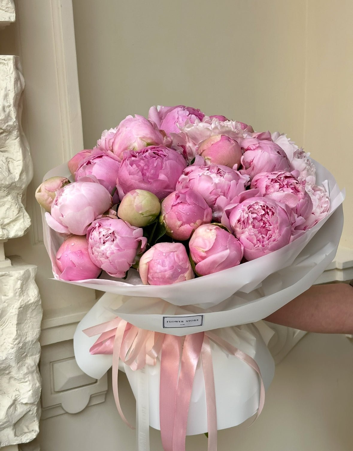 Bukiet piwonii Dotyk Luksusu - kwiaty Flower Store Warszawa