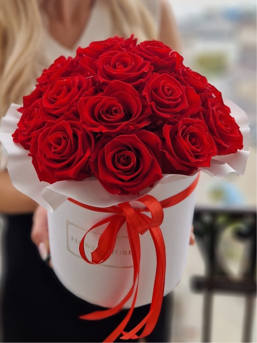 Wieczne Róże Czerwone w Białym Boxie - kwiaty Flower Store Warszawa