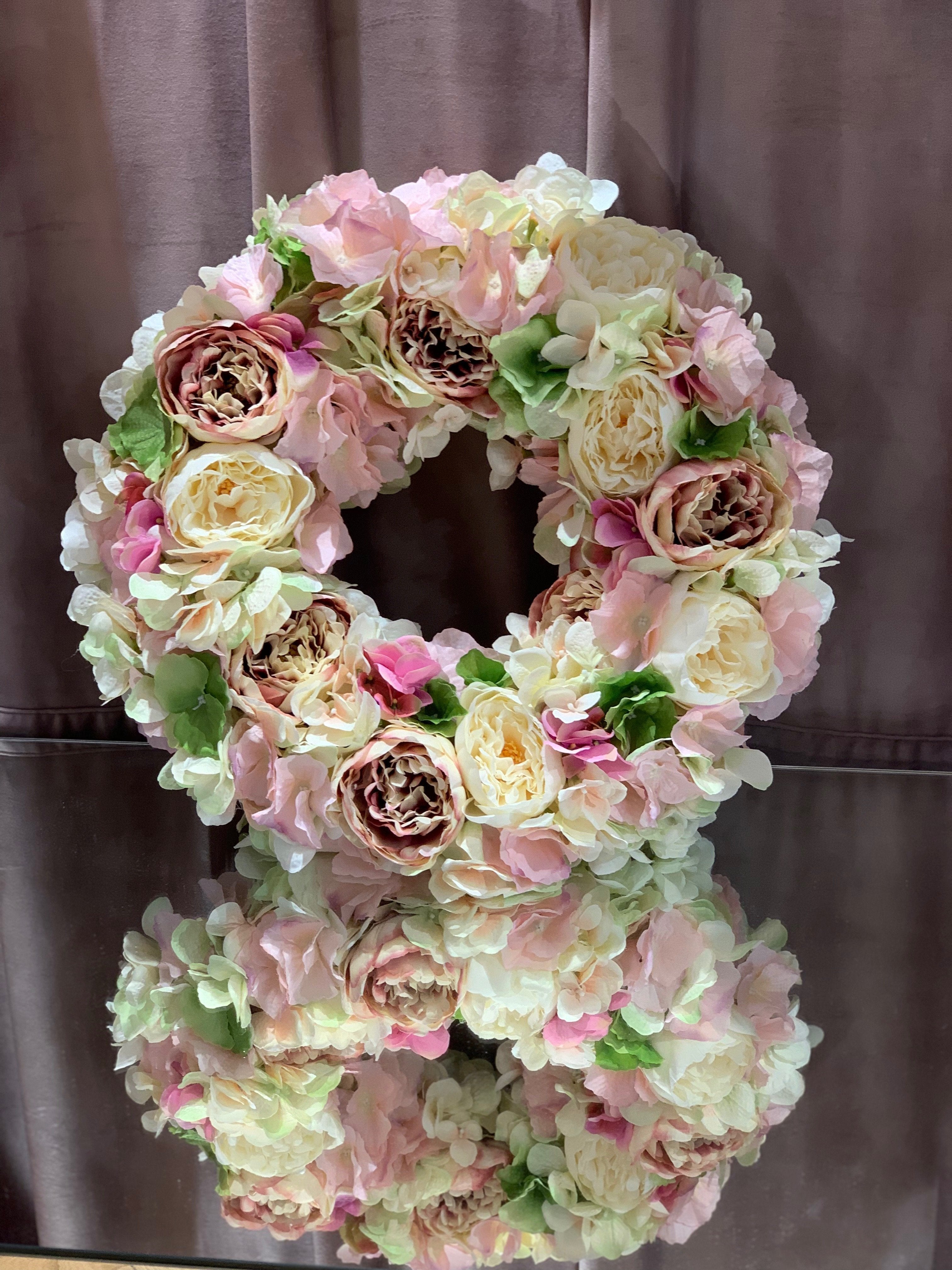 Wieniec na drzwi - różowo kremowa kompozycja - kwiaty sztuczne
