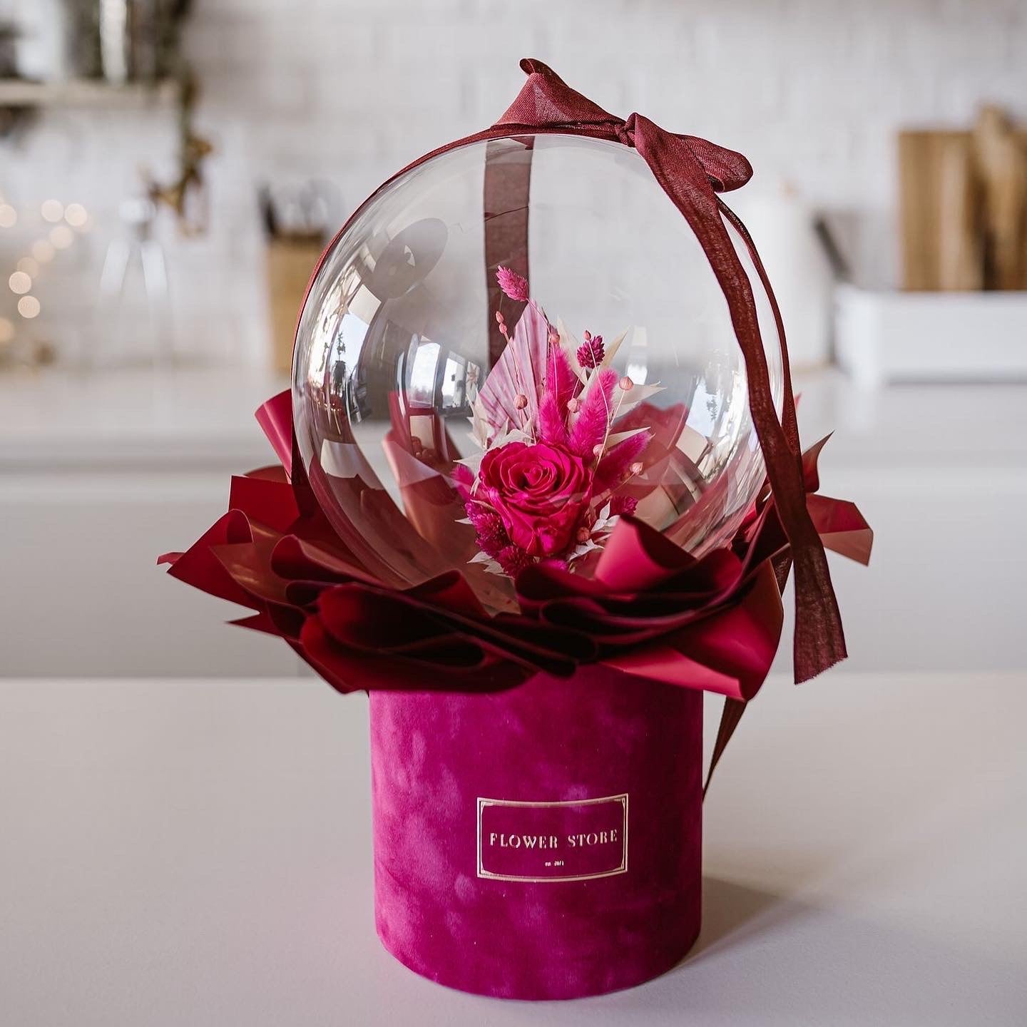 Wieczne Róże w Flokowanym Flowerboxie