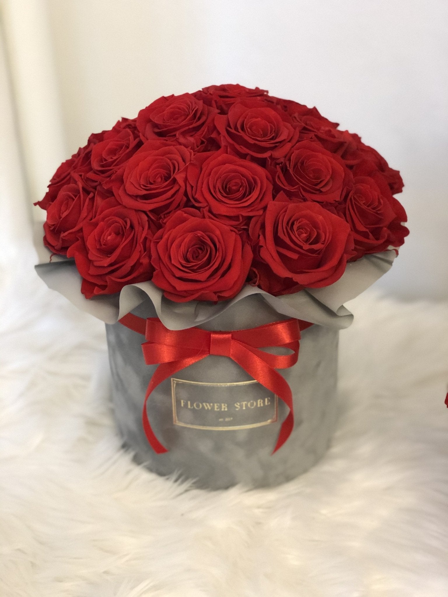 Wieczne Róże Czerwone w Szarym Flokowanym Boxie - kwiaty Flower Store Warszawa