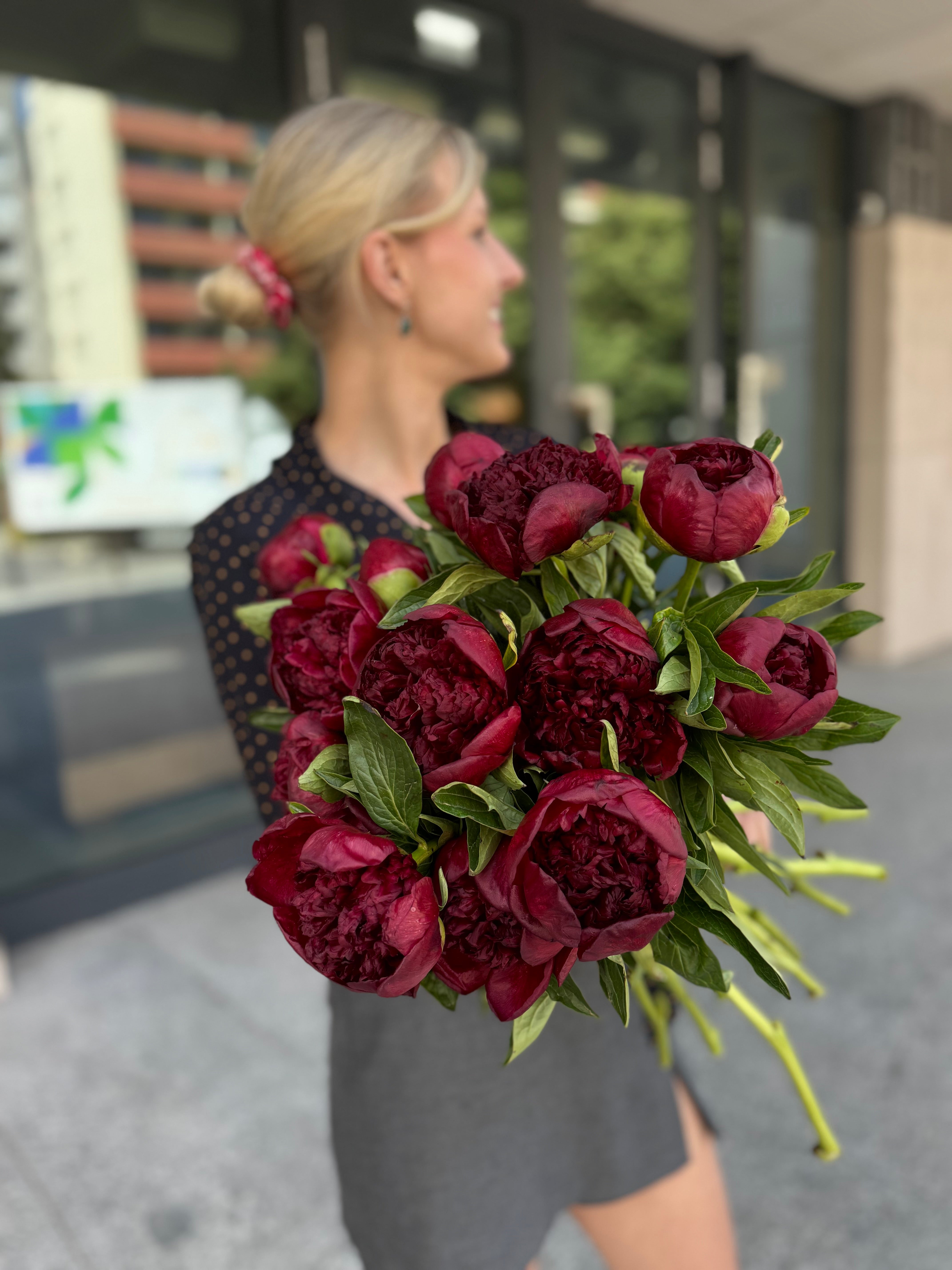 Bukiet piwonii Eteryczna Rosa