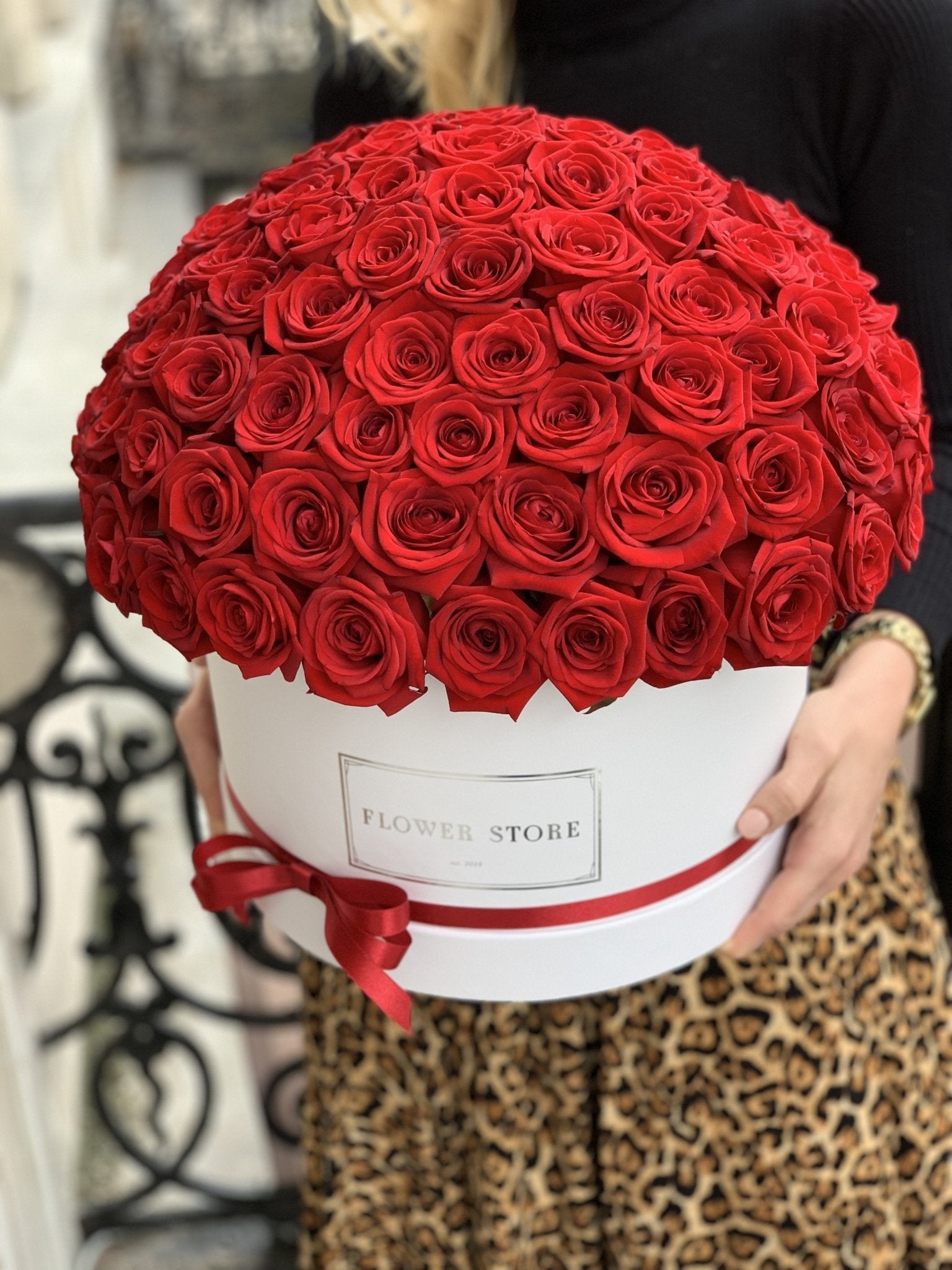 PREMIUM flowerbox z czerwonymi różami - kwiaty żywe - kwiaty Flower Store Warszawa